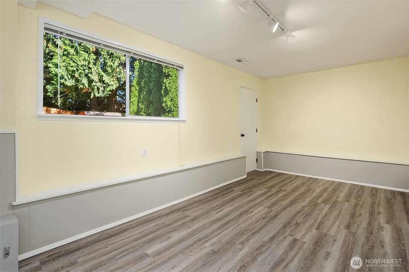 Property photo for 3008 NE 201st Place, Lake Forest Park photo 32