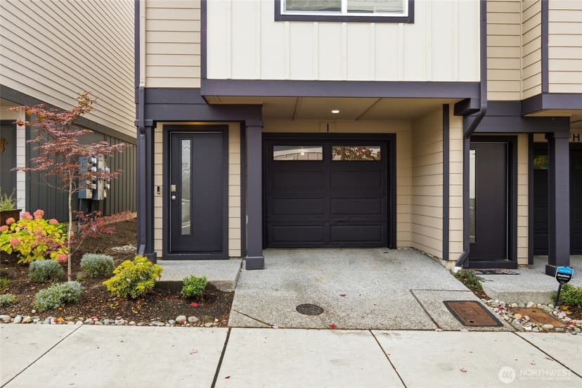 Property photo for 9626 19th Avenue SE #I, Everett photo 2