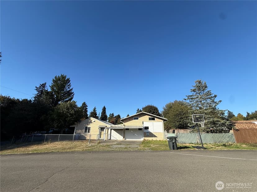 Property photo for 20436 13th Avenue S, SeaTac photo 3