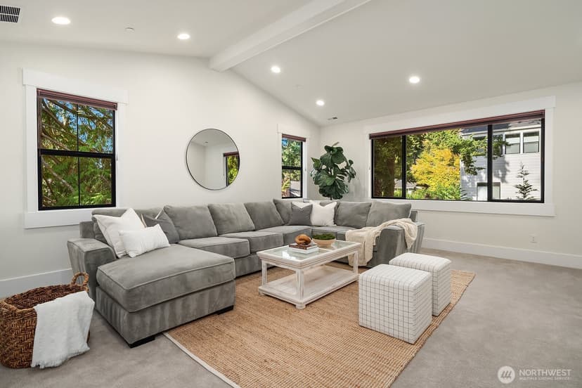 Property photo for 10668 SE 32nd Street, Bellevue photo 19