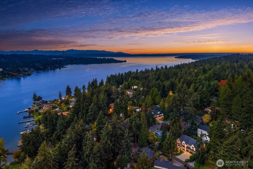 Property photo for 10668 SE 32nd Street, Bellevue photo 40