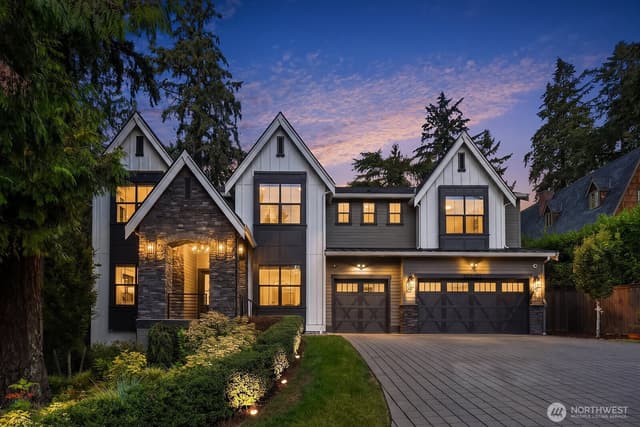 Property photo for 10668 SE 32nd Street, Bellevue