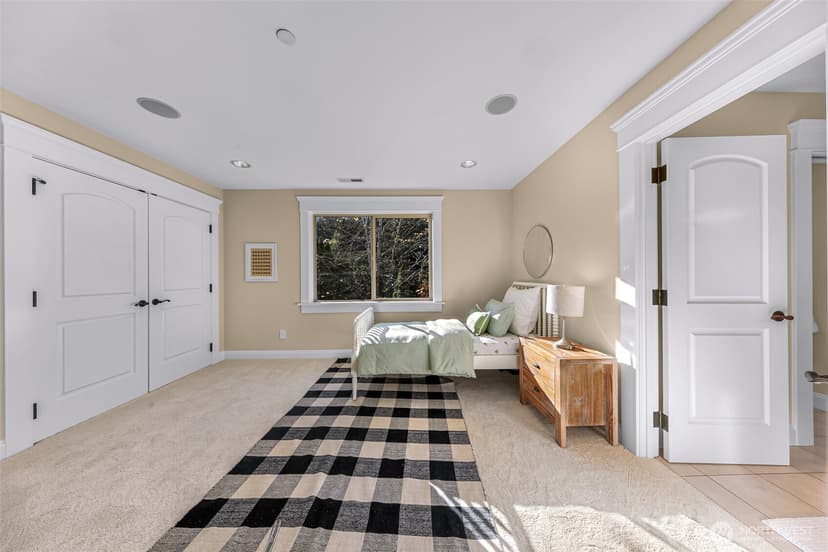 Property photo for 10222 NE 30th Place, Bellevue photo 25