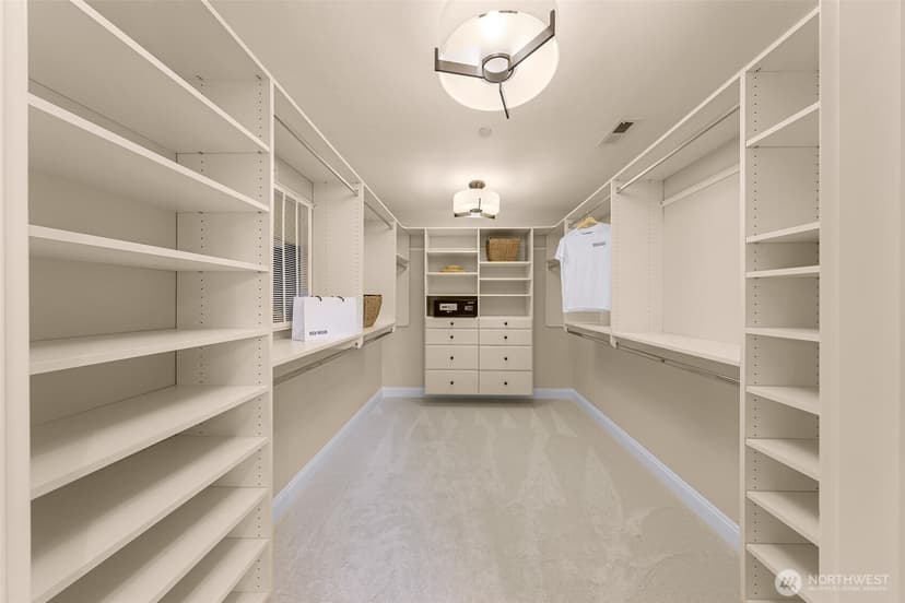 Property photo for 10222 NE 30th Place, Bellevue photo 24