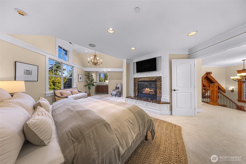 Property photo for 10222 NE 30th Place, Bellevue photo 20
