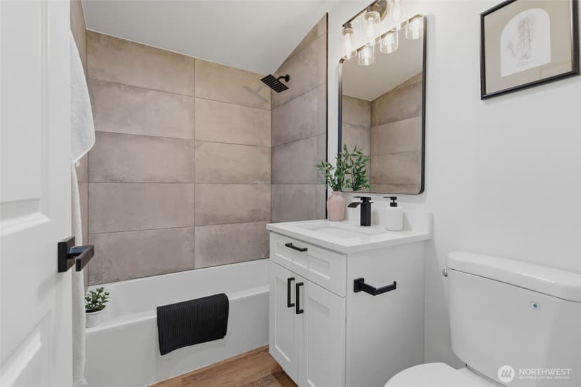 Property photo for 8102 Oakridge Drive SW, Lakewood photo 18