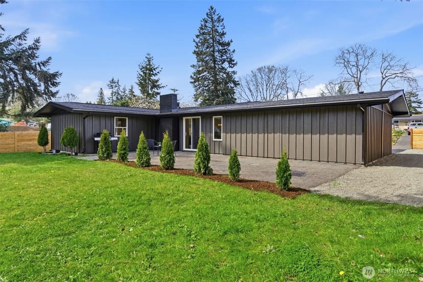 Property photo for 8102 Oakridge Drive SW, Lakewood photo 30