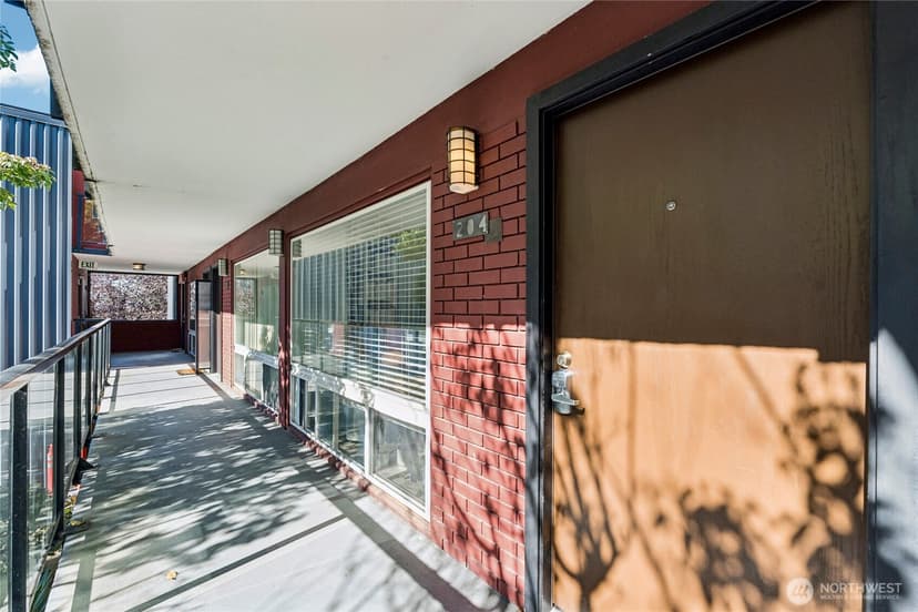 Property photo for 752 Bellevue Avenue E #204, Seattle photo 5