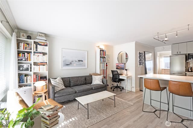 Property photo for 752 Bellevue Avenue E #204, Seattle