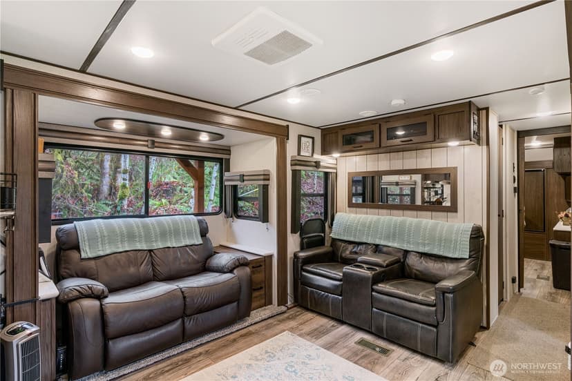 Property photo for 13620 Kelly Road NE, Duvall photo 25