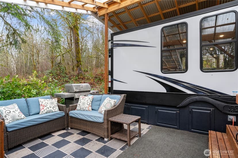 Property photo for 13620 Kelly Road NE, Duvall photo 14