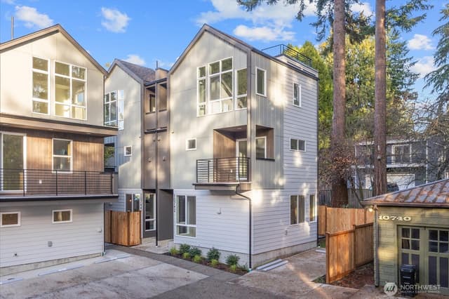 Property photo for 10744 Interlake Avenue N, Seattle
