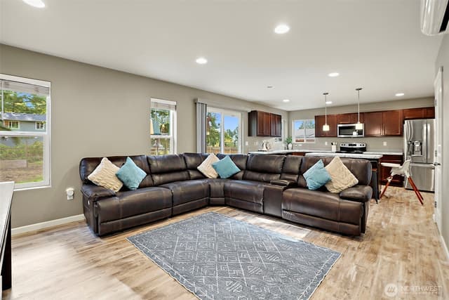Property photo for 12914 Prairie Circle E, Bonney Lake photo 5