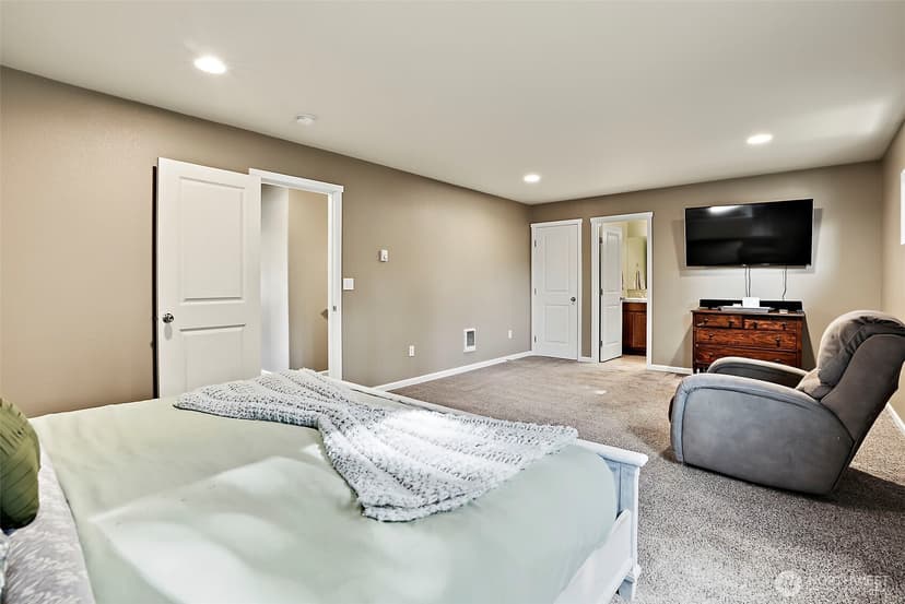 Property photo for 12914 Prairie Circle E, Bonney Lake photo 16