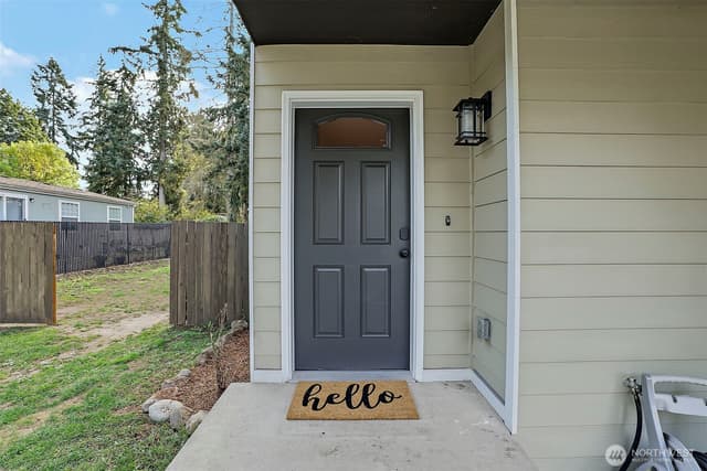 Property photo for 12914 Prairie Circle E, Bonney Lake photo 3