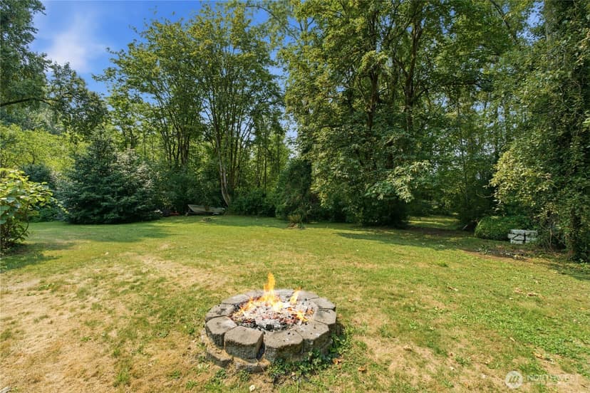 Property photo for 18005 83rd Avenue NE, Kenmore photo 10