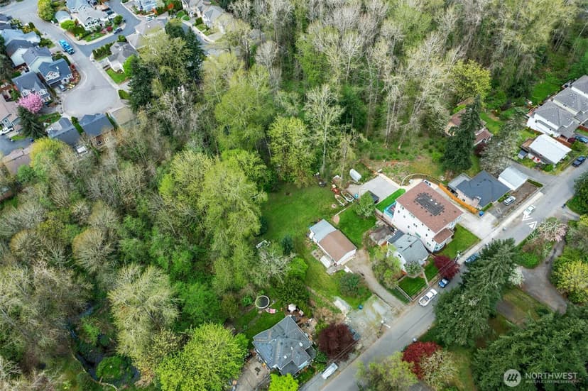 Property photo for 18005 83rd Avenue NE, Kenmore photo 31