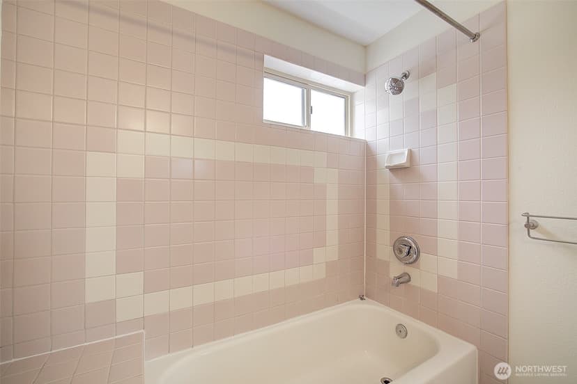 Property photo for 10248 NE 138th Place #B3, Kirkland photo 17