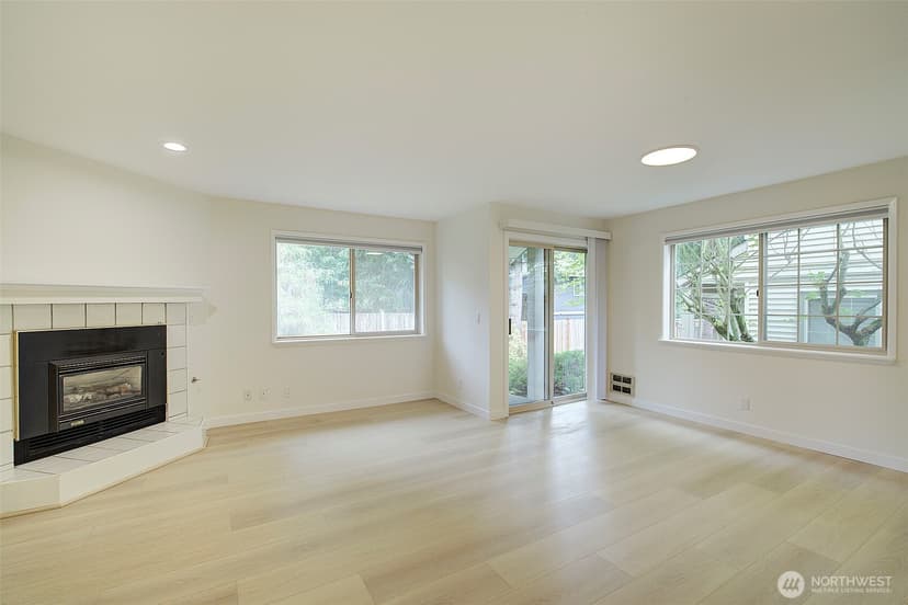 Property photo for 10248 NE 138th Place #B3, Kirkland photo 9