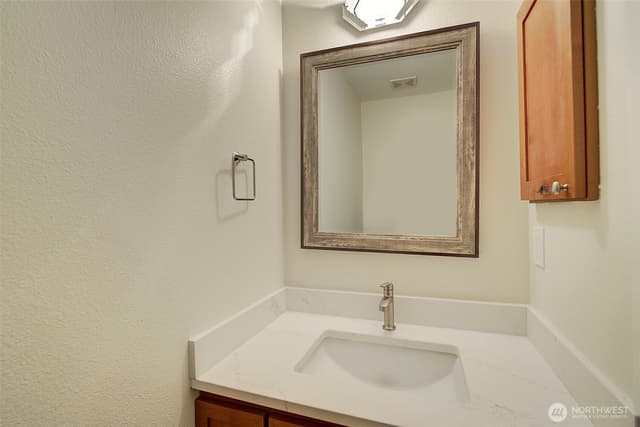 Property photo for 10248 NE 138th Place #B3, Kirkland photo 5