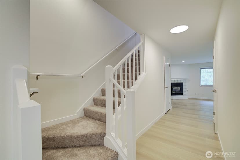 Property photo for 10248 NE 138th Place #B3, Kirkland photo 13