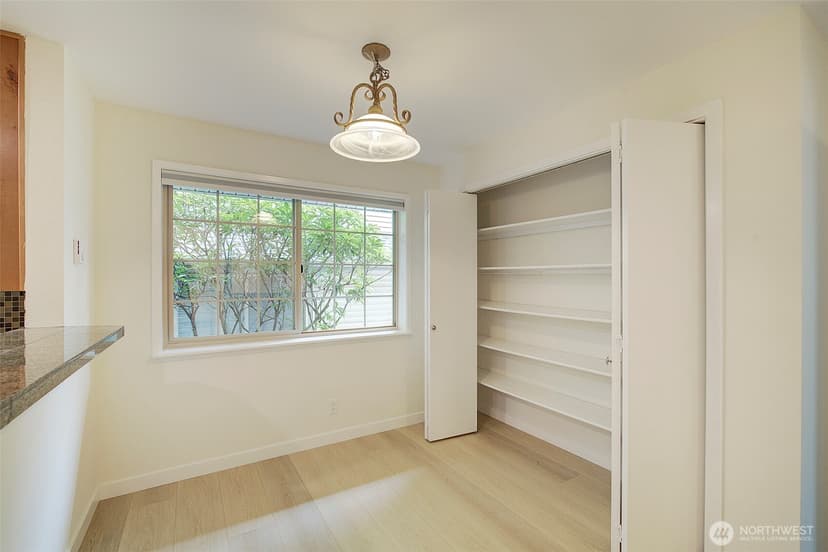 Property photo for 10248 NE 138th Place #B3, Kirkland photo 6