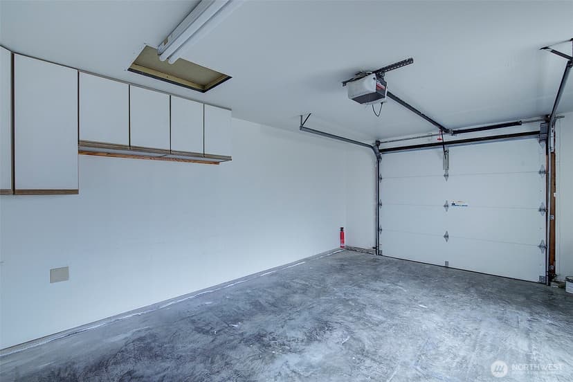 Property photo for 10248 NE 138th Place #B3, Kirkland photo 26