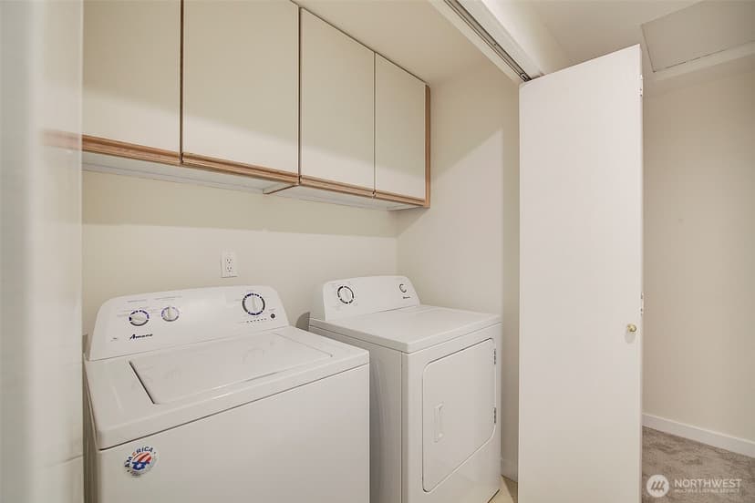 Property photo for 10248 NE 138th Place #B3, Kirkland photo 19