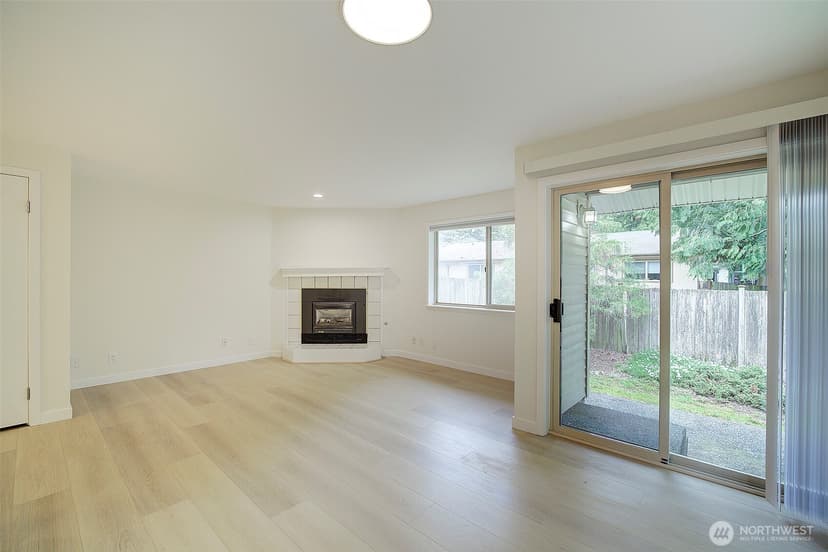 Property photo for 10248 NE 138th Place #B3, Kirkland photo 10