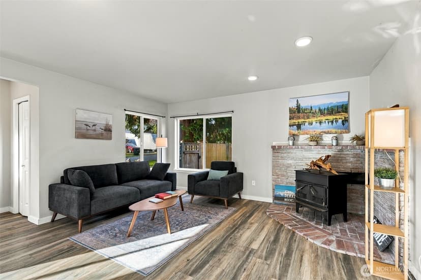 Property photo for 2431 Monroe Avenue, Everett photo 5