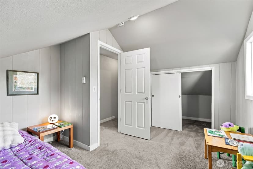 Property photo for 2431 Monroe Avenue, Everett photo 25
