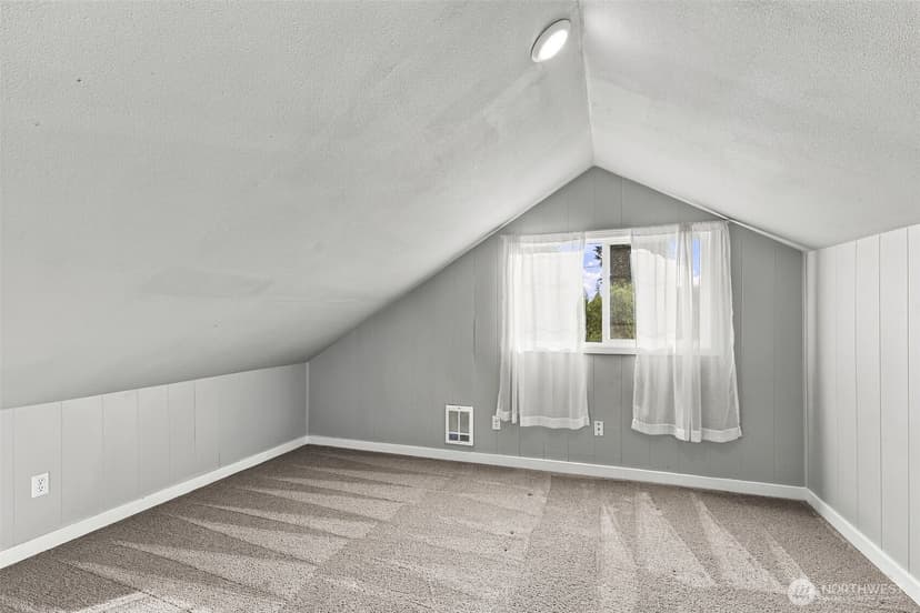 Property photo for 2431 Monroe Avenue, Everett photo 26