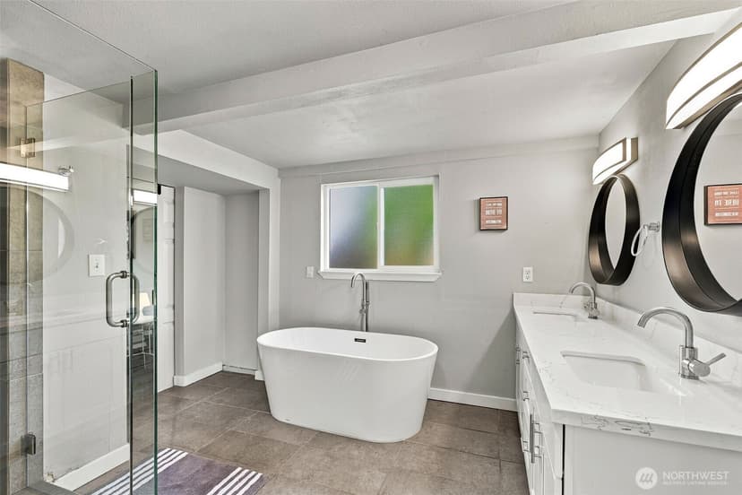 Property photo for 2431 Monroe Avenue, Everett photo 22