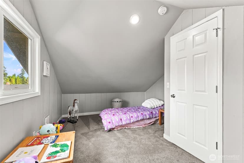 Property photo for 2431 Monroe Avenue, Everett photo 24