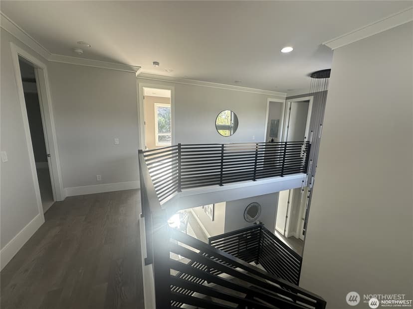 Property photo for 4413 NE 26 Place, Renton photo 11