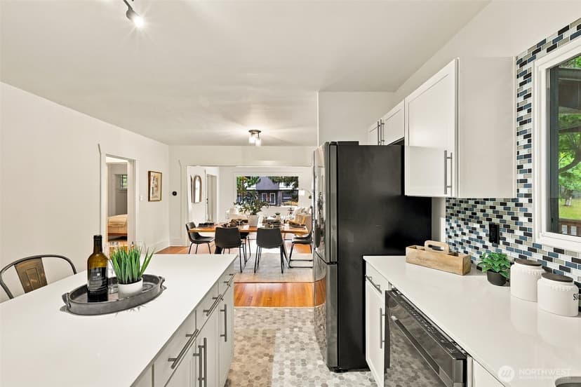 Property photo for 5503 4th Avenue NW, Seattle photo 13