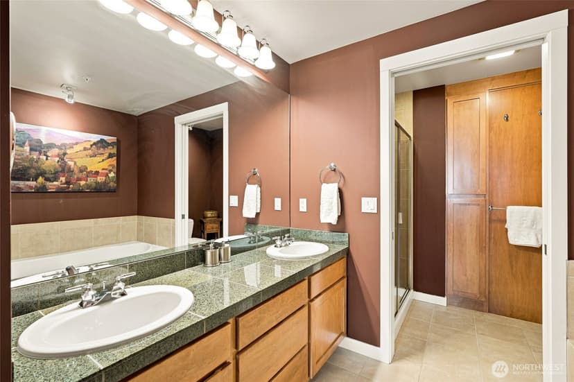 Property photo for 2607 Western Avenue #1002, Seattle photo 18