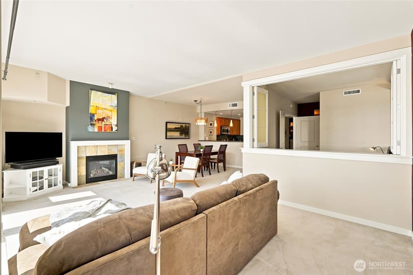 Property photo for 2607 Western Avenue #1002, Seattle photo 6