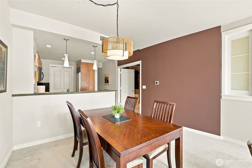 Property photo for 2607 Western Avenue #1002, Seattle photo 10