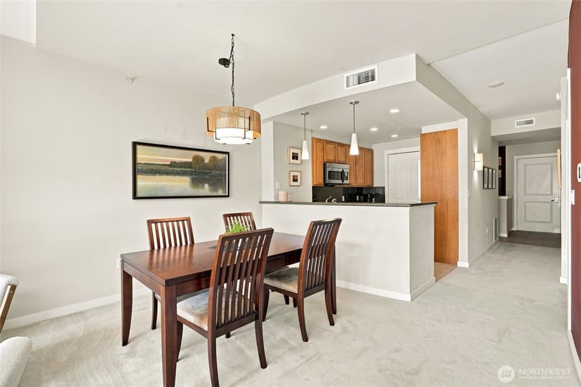 Property photo for 2607 Western Avenue #1002, Seattle photo 9