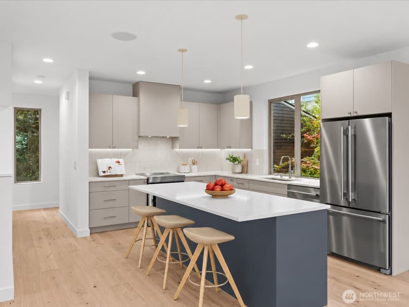 Property photo for 309 NW 52nd Street, Seattle photo 6
