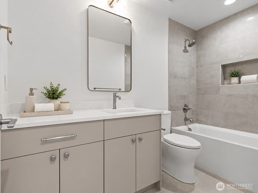 Property photo for 309 NW 52nd Street, Seattle photo 21