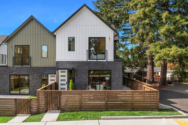 Property photo for 18607 B 104th Avenue NE, Bothell