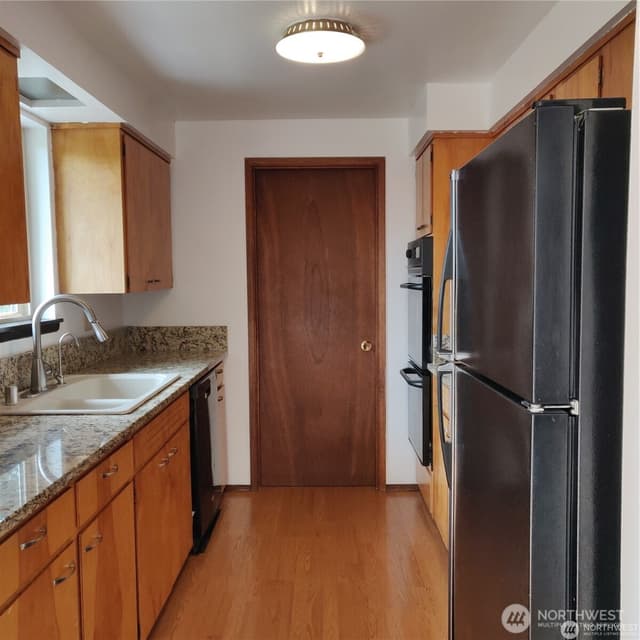 Property photo for 6127 S 126th Place, Seattle photo 4