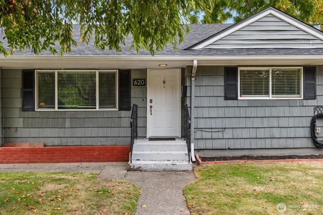 Property photo for 620 D Street SE, Auburn photo 2