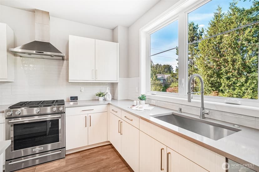 Property photo for 17720 80th Avenue NE #101, Kenmore photo 9