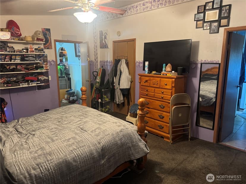Property photo for 11415 Holden Road SW, Lakewood photo 8