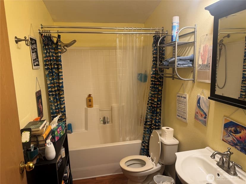 Property photo for 11415 Holden Road SW, Lakewood photo 3