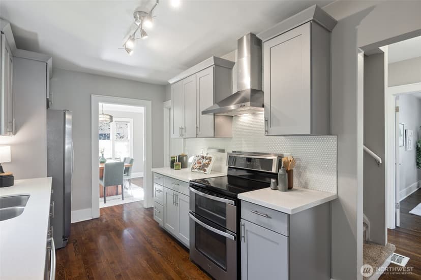 Property photo for 2102 S Spokane Street, Seattle photo 14