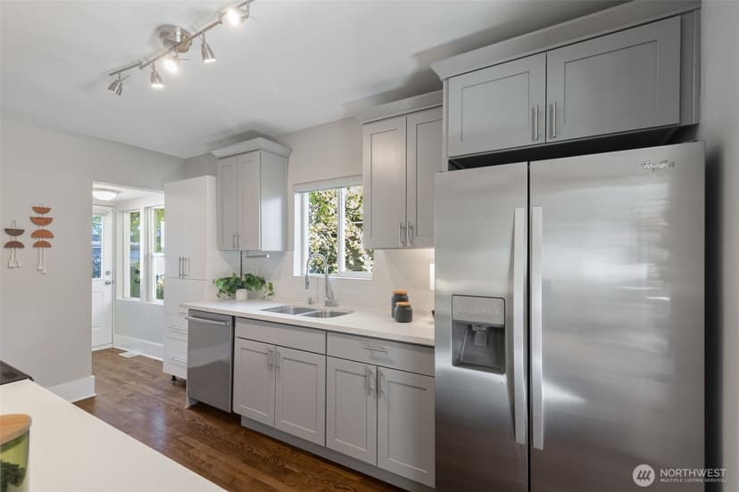 Property photo for 2102 S Spokane Street, Seattle photo 12